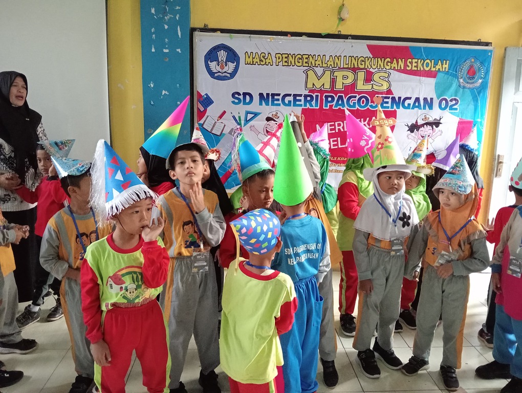 “Menyambut Siswa Baru Melalui MPLS di SDN 02 Pagojengan”